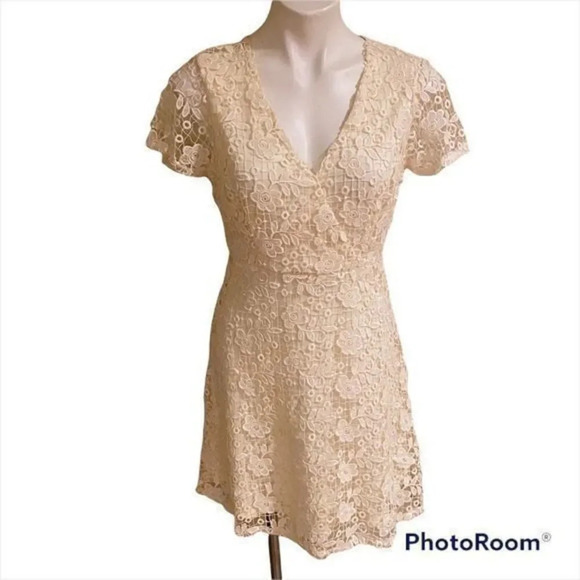 Black Swan crochet shirt dress NWOT - Picture 1 of 14